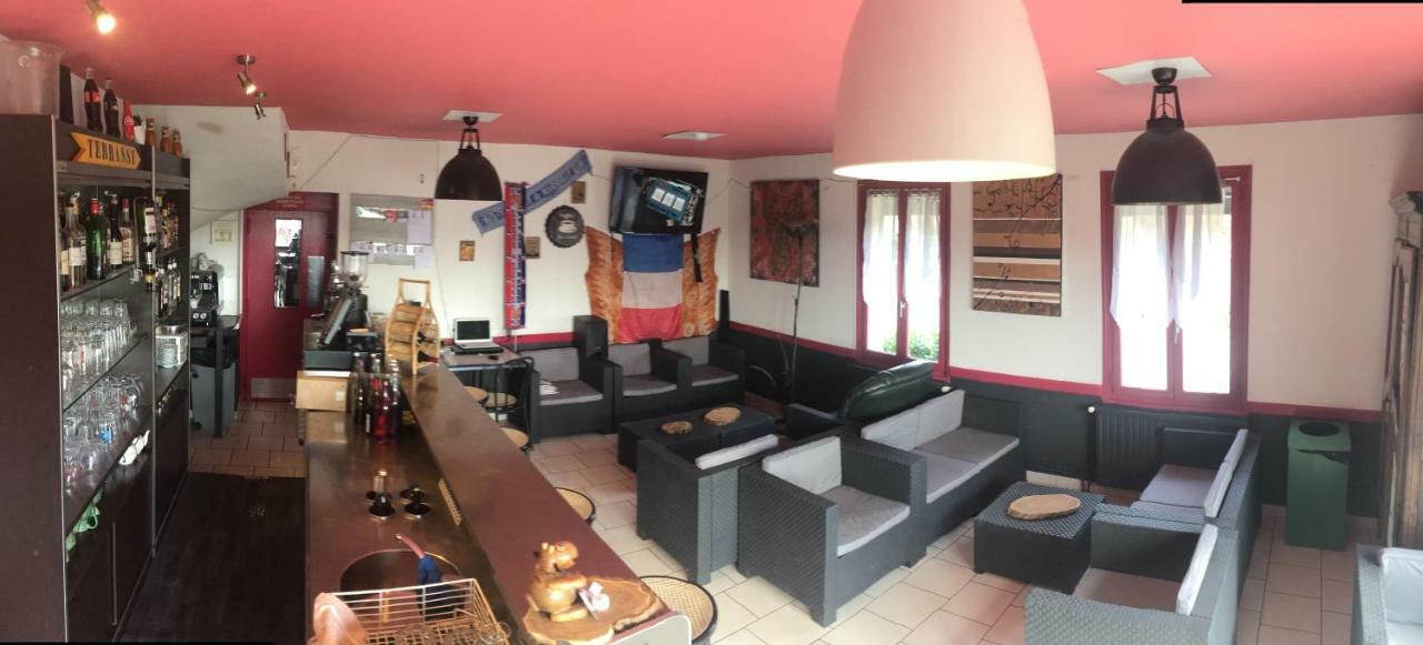 Hotel Restaurant La Place Malay-le-Grand Buitenkant foto